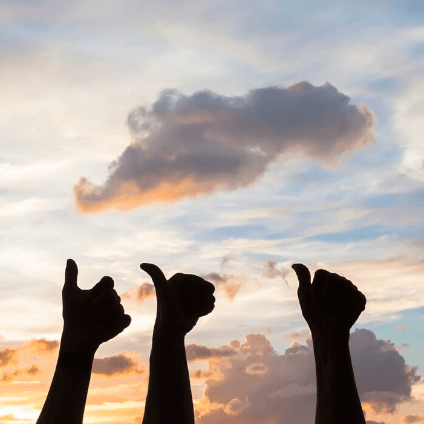 thumbs-up-to-the-sky